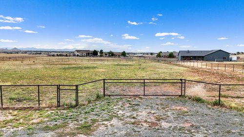 8050 N Open Prairie Ln, Prescott Valley, AZ, 86315 | Card Image