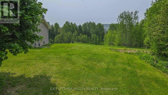 2112 Schutt Rd, House other with 3 bedrooms, 3 bathrooms and 6 parking in Palmer Rapids ON | Image 39