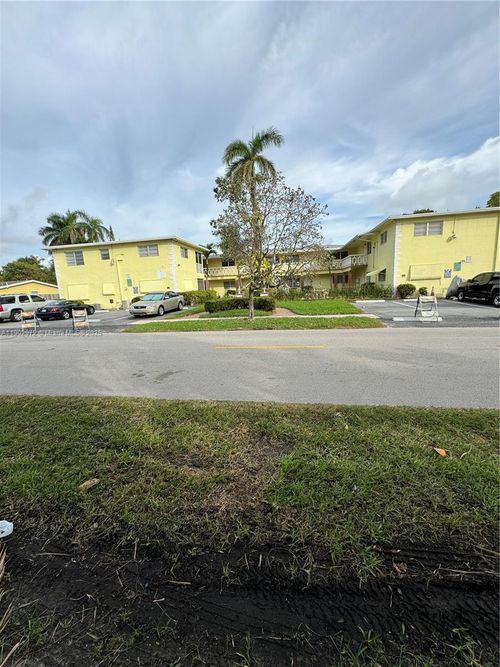 apt-1-1501 Arthur St, Hollywood, FL, 33020-3762 | Card Image
