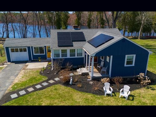 81 Edgewater Dr, Framingham, MA, 01702-5612 | Card Image