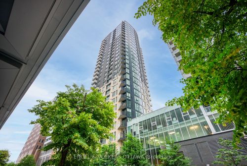 905-40 Nepean St, Ottawa, ON, K2P0X5 | Card Image