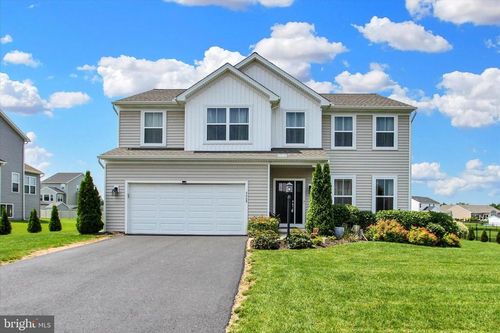 4008 Country Dr, Dover, PA, 17315-3525 | Card Image