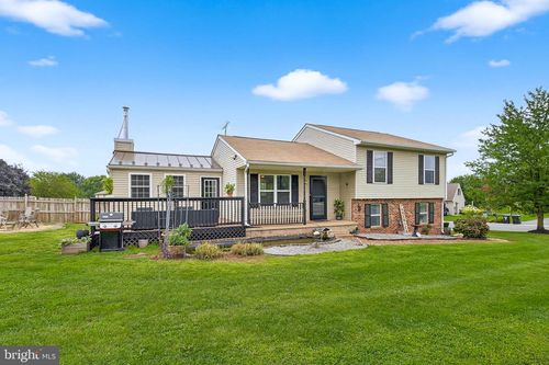 602 Greenview Dr, Denver, PA, 17517-8502 | Card Image
