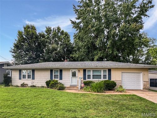 1458 E 8th St, Washington, MO, 63090-3551 | Card Image