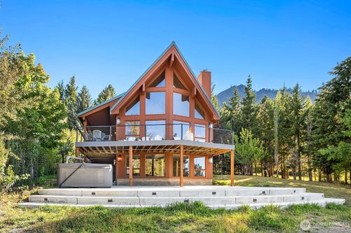 220 Big House Rd, Cle Elum, WA, 98922-8443 | Card Image