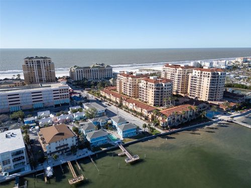 d3-483 E Shore Dr, CLEARWATER BEACH, FL, 33767-2033 | Card Image