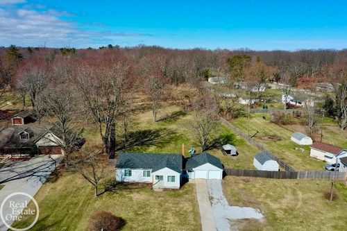 4134 N River Rd, Fort Gratiot, MI, 48059-4049 | Card Image