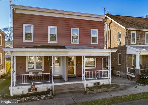 622 Rhoads Ave, BOYERTOWN, PA, 19512-2210 | Card Image