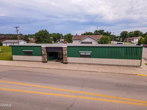 351 E Main St, Valley City, ND, 58072-3440 | Card Image