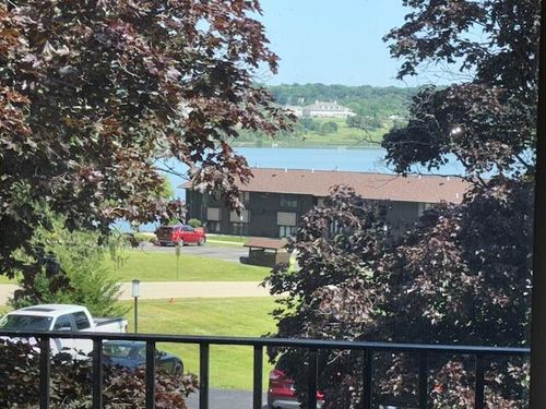 12 Interlaken Dr, Lake Geneva, WI, 53147 | Card Image