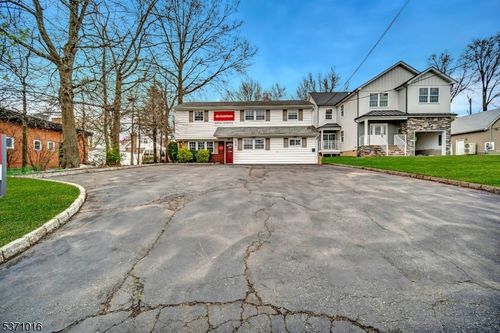 691 Inman Ave, Colonia, NJ, 07067-1528 | Card Image