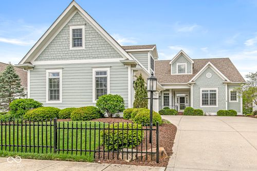 764 Hanover Close, Zionsville, IN, 46077-1065 | Card Image