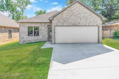 1019 N Jeff Davis St, Jacksonville, AR, 72076-3133 | Card Image