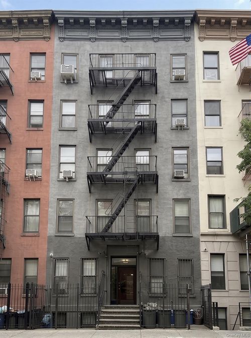 3fe-517 W 48th St, New York, NY, 10036-1130 | Card Image