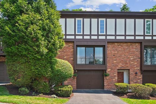 402 Allenberry Dr, Pittsburgh, PA, 15237-3321 | Card Image
