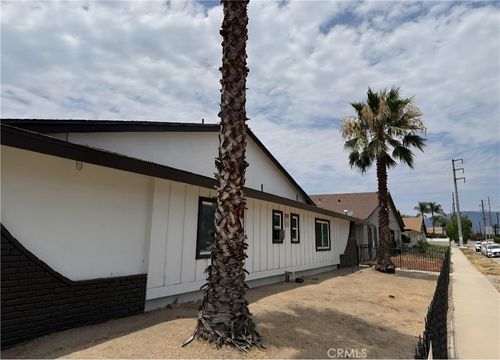 1337 Pennsylvania Ave, Colton, CA, 92324-2233 | Card Image