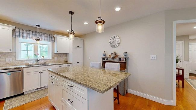 63 - 67 Cobblestone Ln, Condo with 2 bedrooms, 2 bathrooms and 1 parking in Worcester MA | Image 9