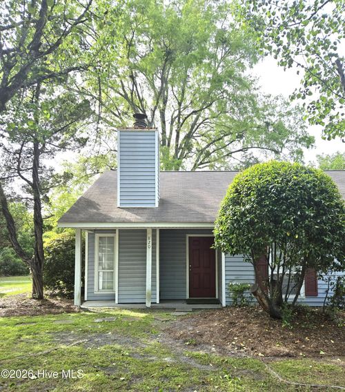 820 Varsity Dr, Wilmington, NC, 28403-8450 | Card Image