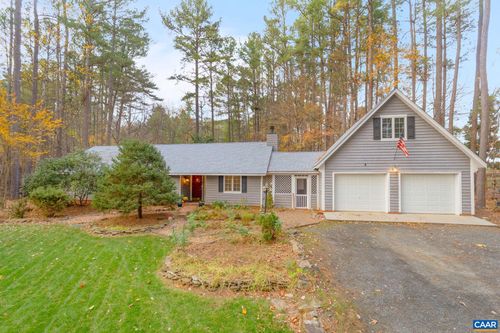 4220 Paddock Cir, EARLYSVILLE, VA, 22936-9552 | Card Image