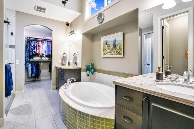 511 Evergreen Circle Sw, House other with 3 bedrooms, 3 bathrooms and 4 parking in Calgary AB | Image 20