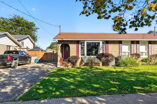 45 Green Maple Dr, Saint Catharines, ON, L2P3P4 | Card Image