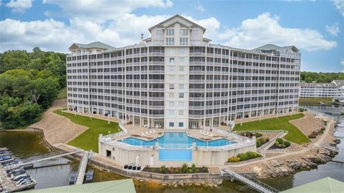 4800 Eagleview Dr, Osage Beach, MO, 65065-2757 | Card Image