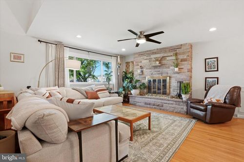 107 Hilldale Rd, CHELTENHAM, PA, 19012-1315 | Card Image