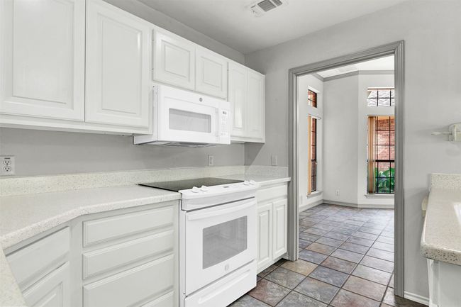 1407 W Mulberry St, House other with 3 bedrooms, 2 bathrooms and null parking in Sherman TX | Image 13