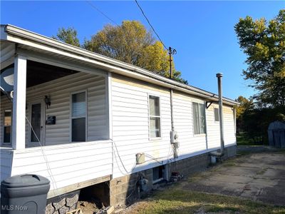 3607 Camden Avenue, House other with 2 bedrooms, 1 bathrooms and null parking in Parkersburg WV | Image 2