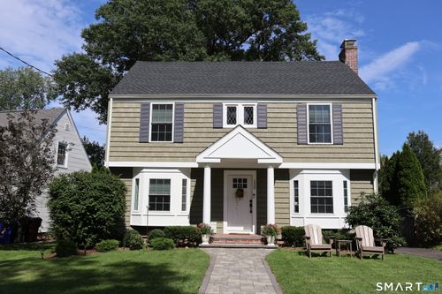 120 Robin Rd, West Hartford, CT, 06119-1243 | Card Image