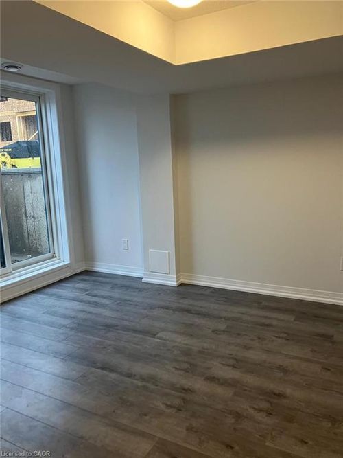 103-6705 Cropp St, Niagara Falls, ON, L2E0C1 | Card Image