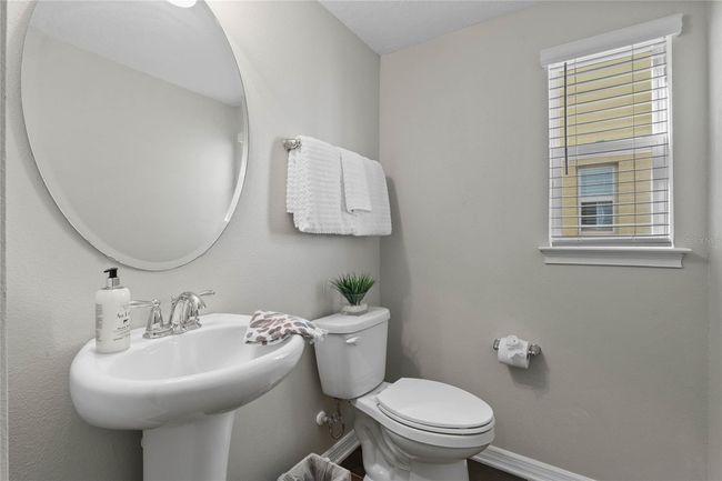 1/2 Bath 1st floor | Image 11