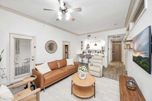 204-1900 Genesee St, Houston, TX, 77006-1443 | Card Image