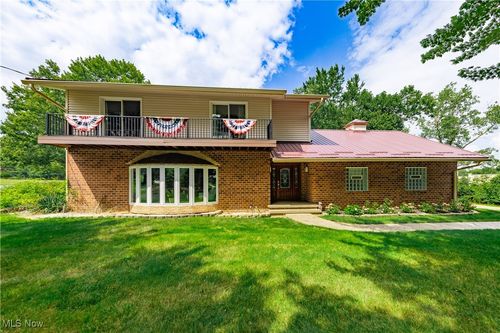 5699 Eastview Dr, Independence, OH, 44131-6033 | Card Image