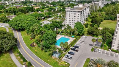 904 - 3100 N Palm Aire Dr, Condo with 1 bedrooms, 1 bathrooms and null parking in Pompano Beach FL | Image 2