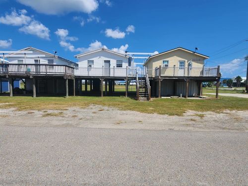 2151 Highway 1, Grand Isle, LA, 70358-9700 | Card Image