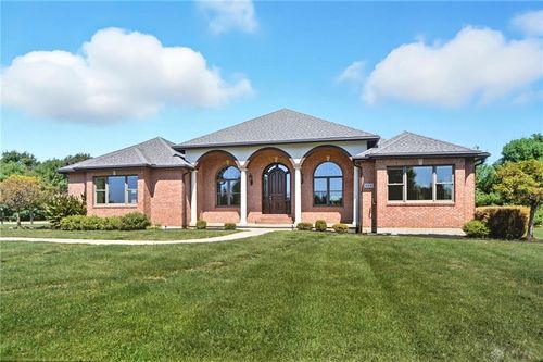 454 Skyland Dr, Bellbrook, OH, 45305-8721 | Card Image