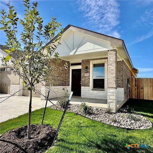 5209 White Rose Dr, Killeen, TX, 76542-7053 | Card Image