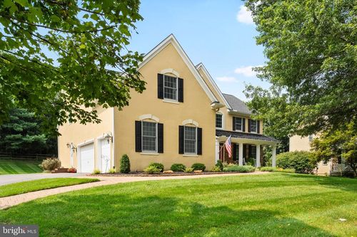 104 Saint Andrews Dr, AVONDALE, PA, 19311-1404 | Card Image