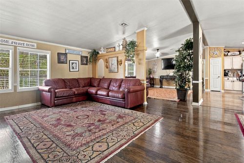 110 County Road 440, Dayton, TX, 77535-8422 | Card Image