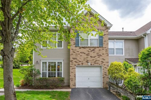 533 Cascade Ct, Mahwah, NJ, 07430-2751 | Card Image