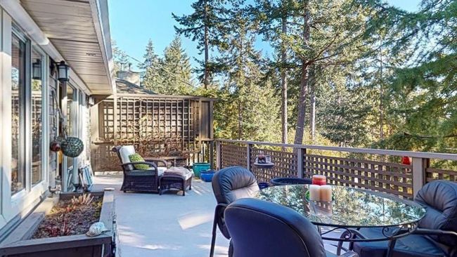7301 Redrooffs Road, House other with 3 bedrooms, 2 bathrooms and 6 parking in Sechelt BC | Image 18