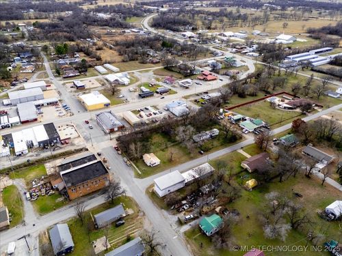 1 W Ross St, Locust Grove, OK, 74352 | Card Image