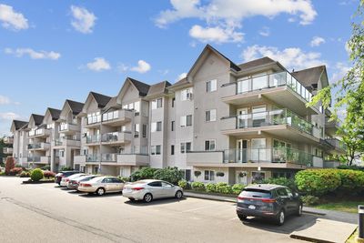 203 - 33728 King Rd, Condo with 2 bedrooms, 2 bathrooms and 2 parking in Abbotsford BC | Image 2