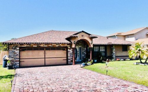 761 Americana Ct, KISSIMMEE, FL, 34758-3307 | Card Image