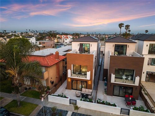 424 20th, Huntington Beach, CA, 92648 | Card Image