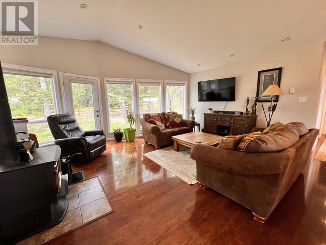6284 Macabar Rd, House other with 4 bedrooms, 2 bathrooms and null parking in Lone Butte BC | Image 9
