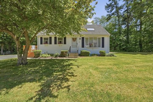 49 George Dr, Taunton, MA, 02780-7618 | Card Image