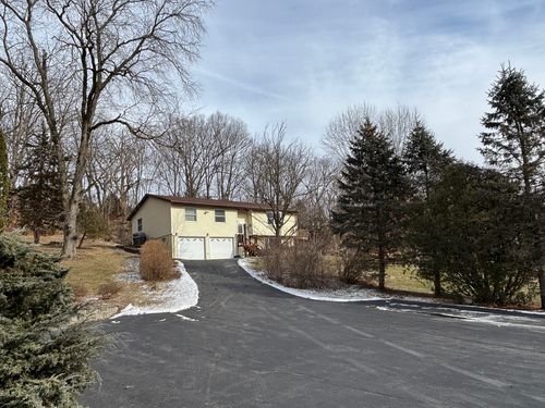 61 W Timberline Dr, Blue Grass, IA, 52726-9520 | Card Image