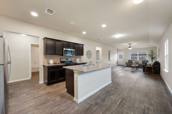 3305 Tilmon Ln, House other with 3 bedrooms, 2 bathrooms and 4 parking in Austin TX | Image 4